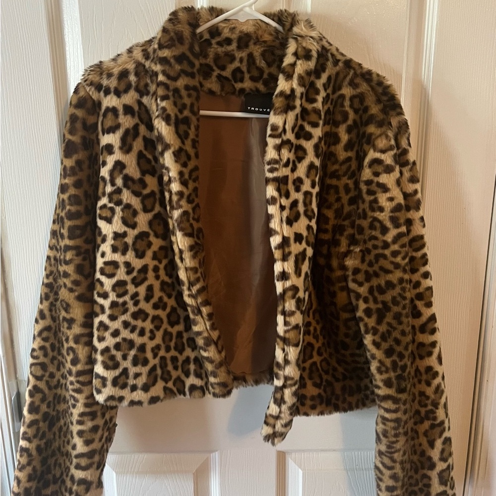 Trouvé Women’s Leopard Print (Faux Fur) Jacket